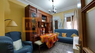 Lloguer Pis  Paseo del gran capitán. Estudiantes y personas con ingresos justificados, en el paseo de