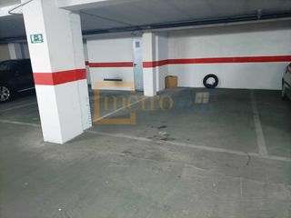 Aparcament cotxe a Avenida de los Cipreses