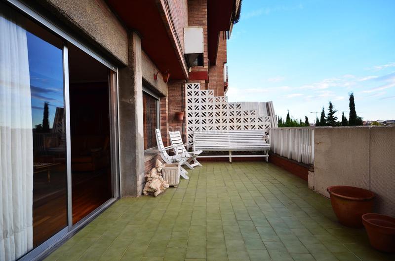 Foto 3f8b9a81-2771-4a4f-a1aa-899fa3b73140. Duplex avec chauffage parking dans La Almozara Zaragoza