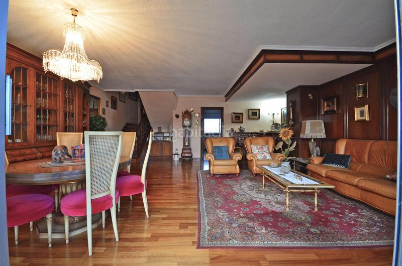 Foto b02ee271-6b3c-422a-af23-274aff346528. Duplex avec chauffage parking dans La Almozara Zaragoza