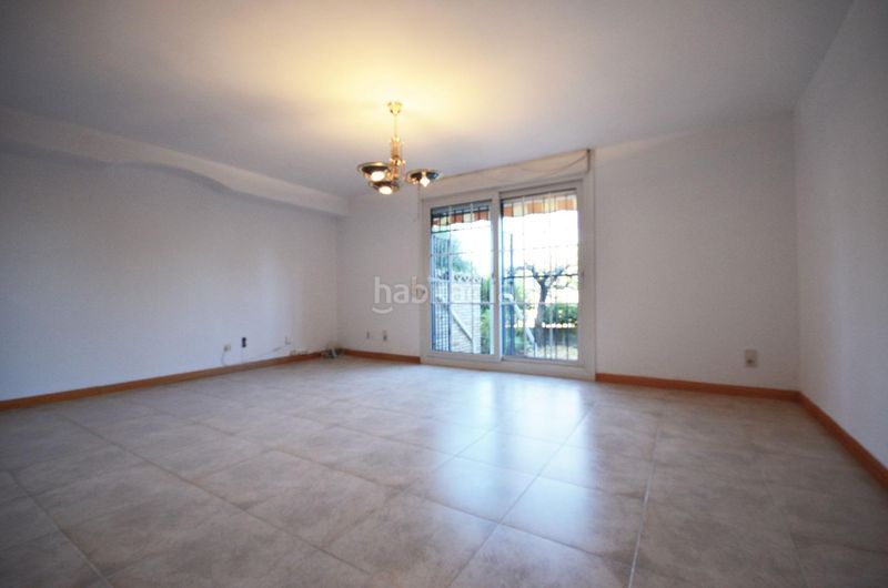 Foto 17a79b09-e8f1-4d1e-b6bd-77a23c639d2c. Casa adossada amb aparcament a Garrapinillos Zaragoza