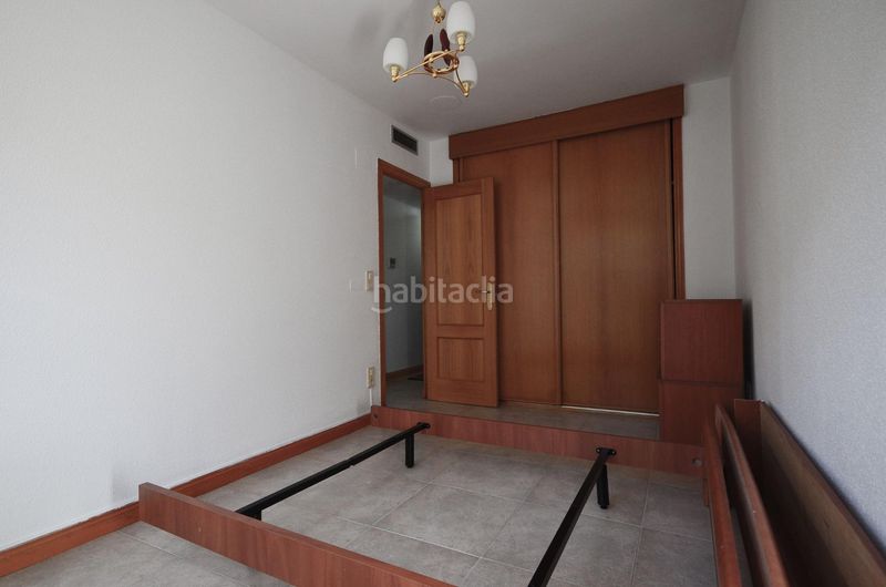 Foto 2d5fb729-73ca-4a54-9426-042bfd7b7dc3. Casa adossada amb aparcament a Garrapinillos Zaragoza