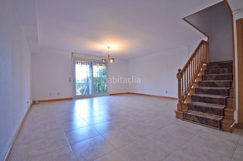 Foto 2d7e7447-d320-48e1-ab9e-e2d411e7652c. Casa adossada amb aparcament a Garrapinillos Zaragoza