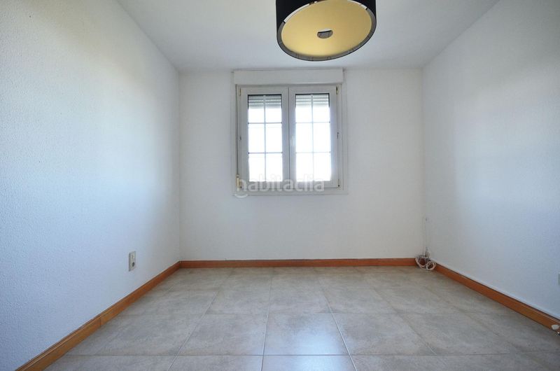 Foto 3ddf087a-550a-44fa-8abd-011c55d653c9. Casa adossada amb aparcament a Garrapinillos Zaragoza