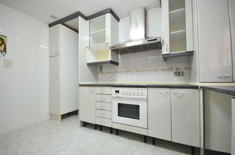 Foto 82485d50-1043-4669-a4a2-cd9d7a73bf0f. Casa adossada amb aparcament a Garrapinillos Zaragoza