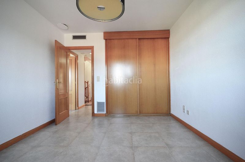 Foto 83f4cd65-a38e-4b20-8620-312dd7b427ca. Casa adossada amb aparcament a Garrapinillos Zaragoza