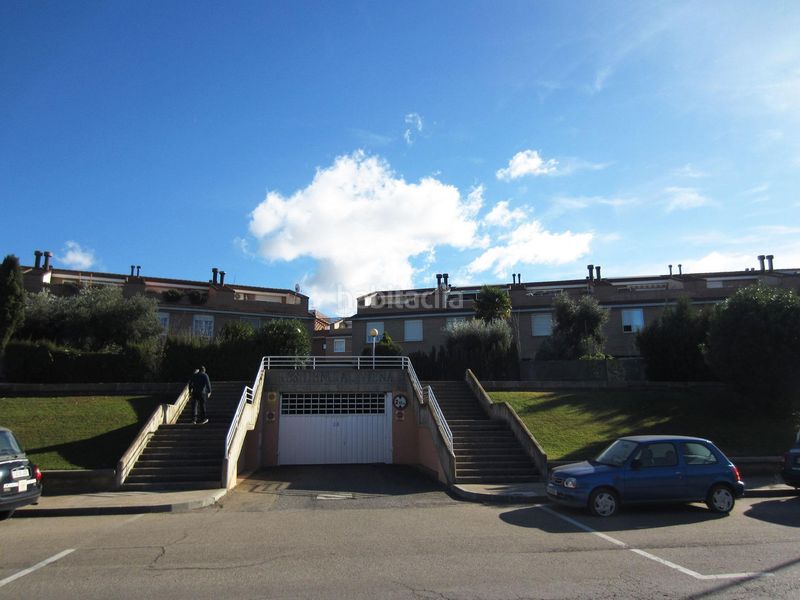 Foto 869b7648-5c4e-4b35-a10f-e1e50ad07f60. Casa adossada amb aparcament a Garrapinillos Zaragoza