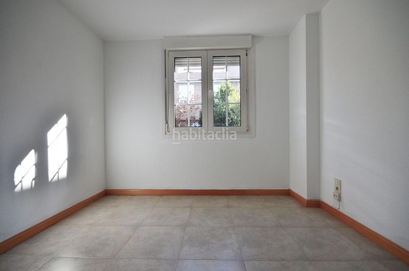 Foto b958b834-cee7-44fa-bdc9-526029034fd8. Casa adossada amb aparcament a Garrapinillos Zaragoza