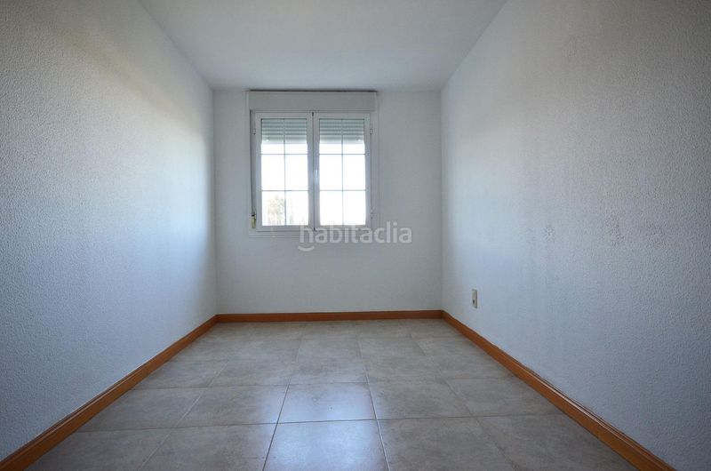 Foto ce6587cb-f52f-4179-97ae-12a7122de8b0. Casa adossada amb aparcament a Garrapinillos Zaragoza