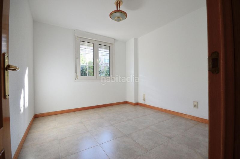 Foto d44e2c75-dca7-41dc-aa4e-52413a89a1d2. Casa adossada amb aparcament a Garrapinillos Zaragoza