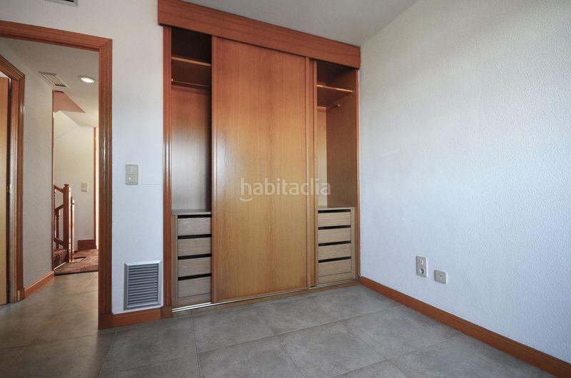 Foto da12a24b-0564-4ac5-8da0-b32352722a8c. Casa adossada amb aparcament a Garrapinillos Zaragoza