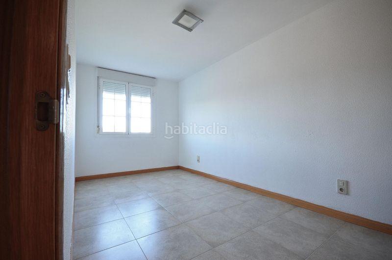 Foto dfa69498-b819-4eb8-83b4-2fb3e5e421d3. Casa adossada amb aparcament a Garrapinillos Zaragoza