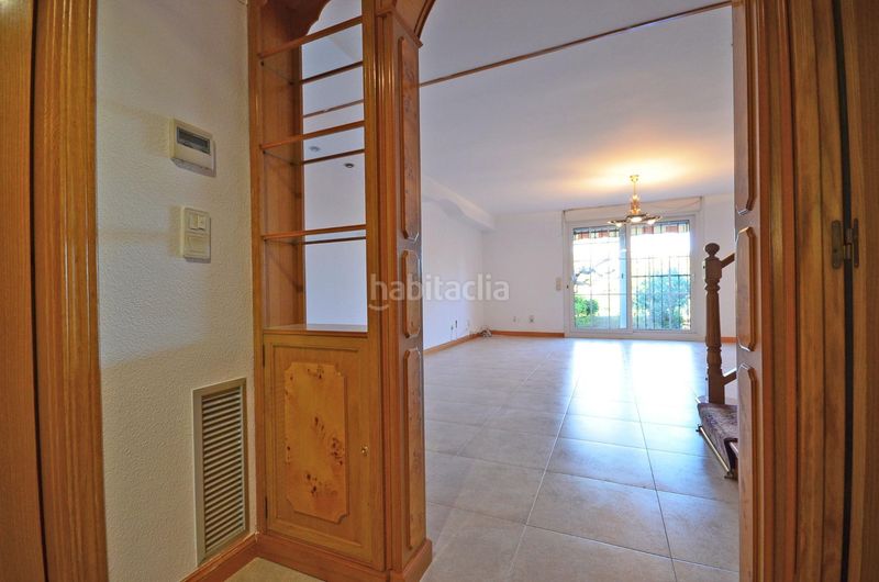 Foto e6e78739-47b5-4945-8018-b89018c3feaa. Casa adossada amb aparcament a Garrapinillos Zaragoza