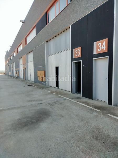 Foto 4a69d89f-e1d9-4a8c-b645-d24c6d2b3fe9. Bâtiment à usage industriel dans Cartuja Baja Zaragoza