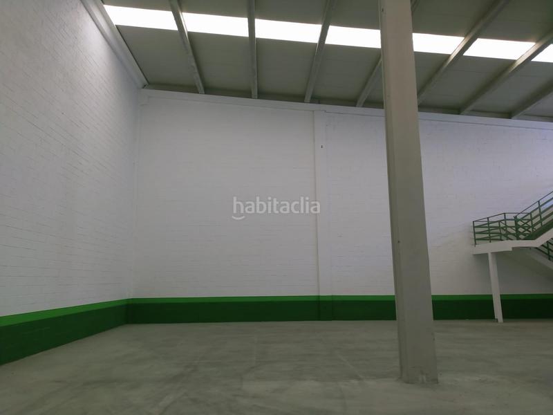 Foto b6e791ed-3db7-44d0-8f0c-944098cb3a9d. Nave industrial en Cartuja Baja Zaragoza