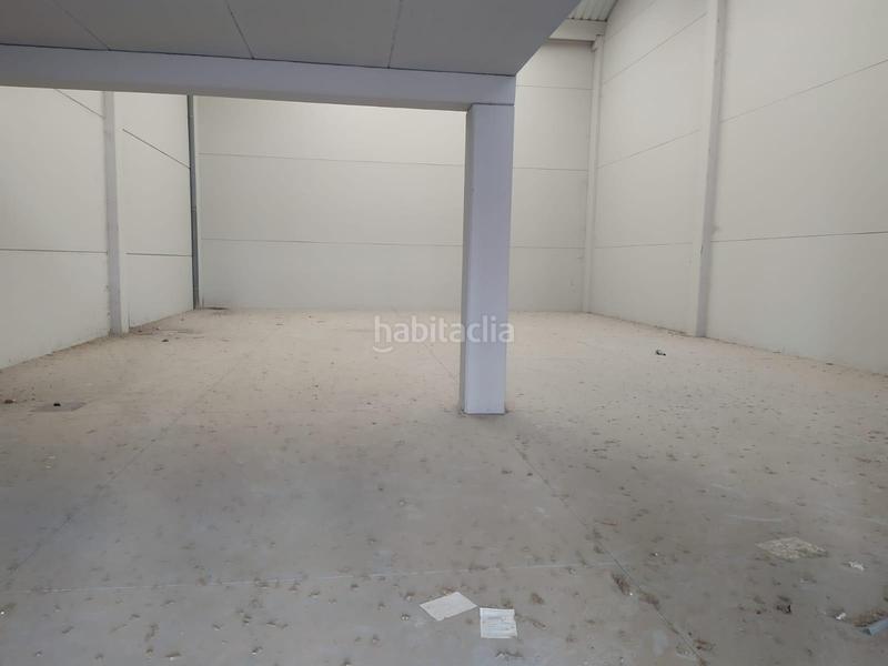 Foto 04b737b5-9e54-44f0-8ff4-2015bc814475. Bâtiment à usage industriel dans Cartuja Baja Zaragoza