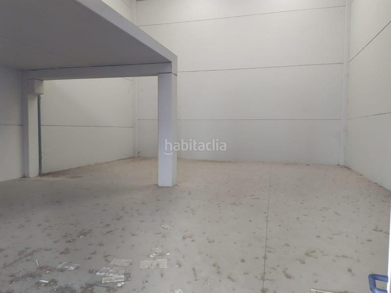 Foto edab7564-4091-4296-974e-807f085b2200. Bâtiment à usage industriel dans Cartuja Baja Zaragoza