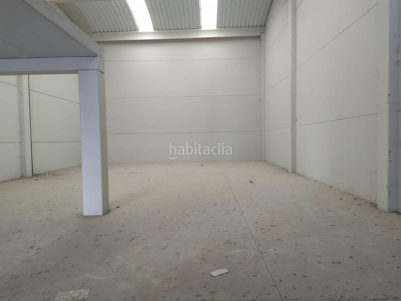 Foto 1a77139c-df78-45fc-90e0-b90b354dbff2. Bâtiment à usage industriel dans Cartuja Baja Zaragoza