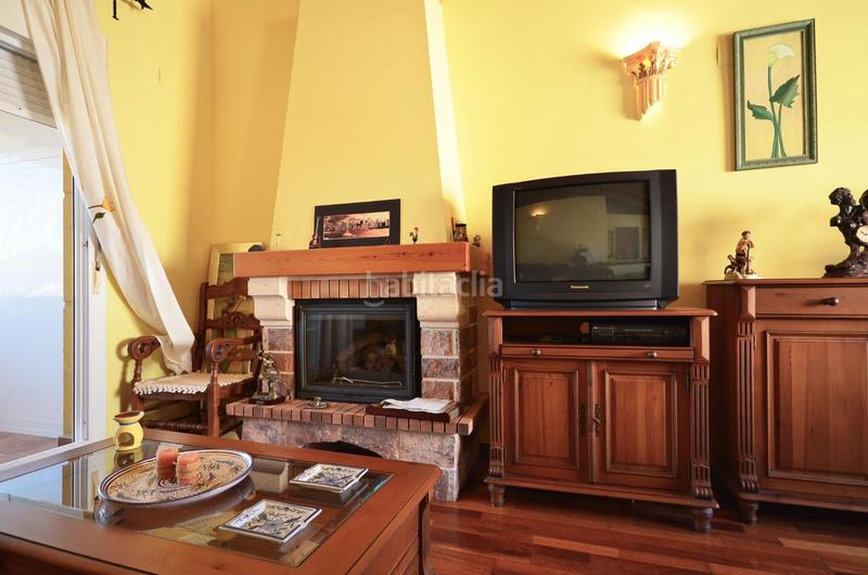 Foto f0f8a9e3-2f3e-419a-a153-bb66e41f5000. Casa a schiera con parcheggio in Valdefierro Zaragoza