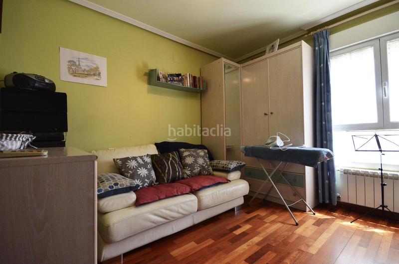 Foto f56fbd4e-06a2-44da-bfda-f9c479b16ffd. Casa adosada en Valdefierro Zaragoza