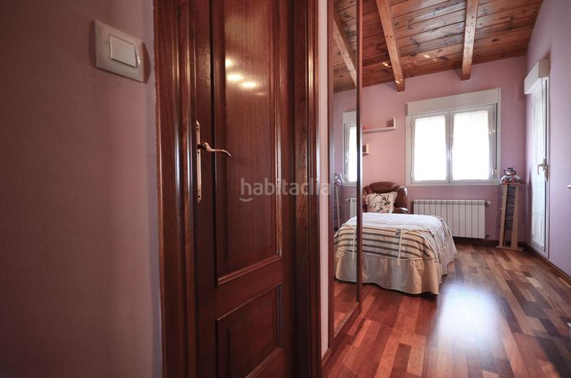 Foto 657af0f9-5f81-4fc1-932d-72f5ce2788bc. Casa adossada amb aparcament a Valdefierro Zaragoza