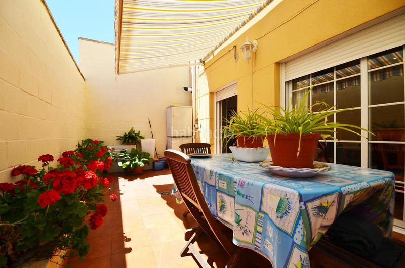 Foto 2228cb12-05e6-4733-b3b6-9ba41d705488. Semi detached house with parking in Valdefierro Zaragoza