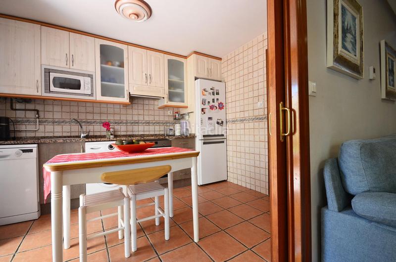 Foto 6caa0329-4d26-45ca-a737-a97d20e51bed. Semi detached house with parking in Valdefierro Zaragoza