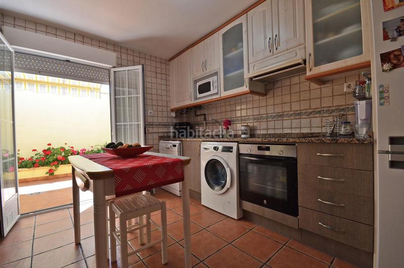 Foto 83e589d6-4d42-4e9b-8db5-75470366f274. Semi detached house with parking in Valdefierro Zaragoza