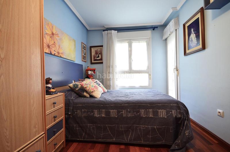 Foto 94c07774-3b6b-4b26-8e43-89065b8c90a6. Semi detached house with parking in Valdefierro Zaragoza