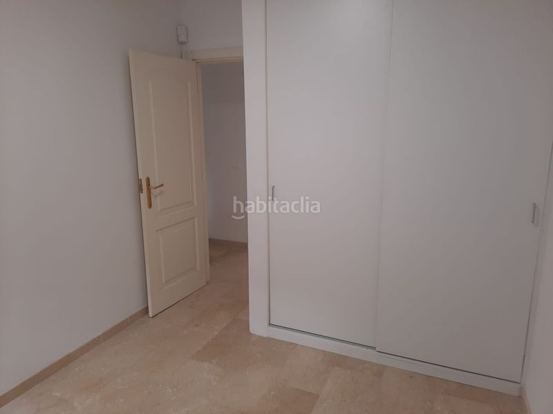Foto 001ab775-f4e2-44eb-95bc-cfb2f34a8ed1. Piso en calle juan sebastian elcano 49 magnifica vivienda con jardín y terraza en complejo residencial Radazul en Rosario (El)