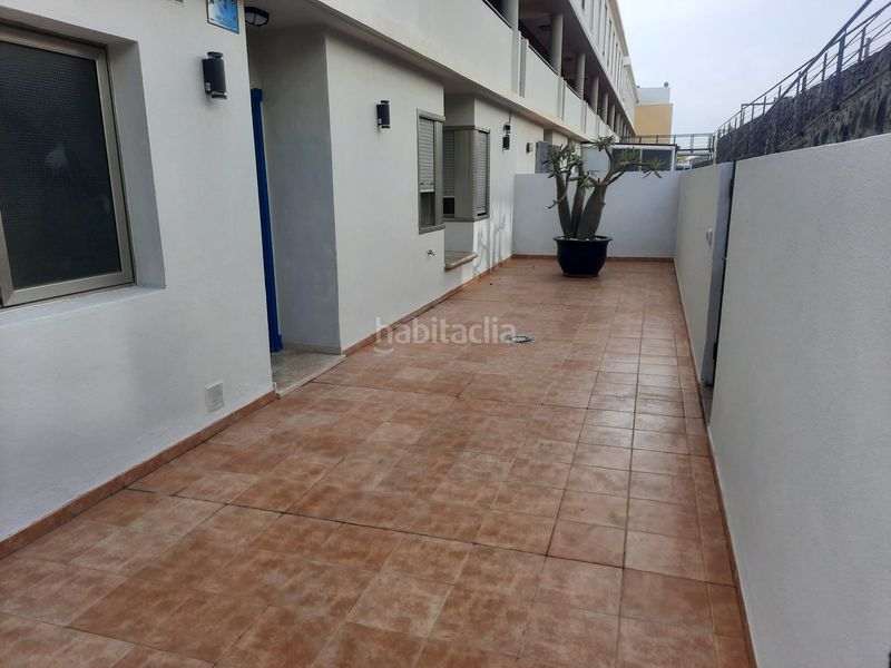 Foto 066a0536-8521-45e8-877a-1c0b1265e91c. Piso en calle juan sebastian elcano 49 magnifica vivienda con jardín y terraza en complejo residencial Radazul en Rosario (El)