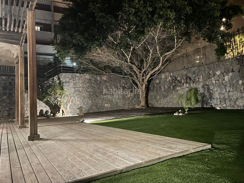Foto 438a0fd3-8f1a-42d5-be0e-9ec129b9b450. Piso en calle juan sebastian elcano 49 magnifica vivienda con jardín y terraza en complejo residencial Radazul en Rosario (El)