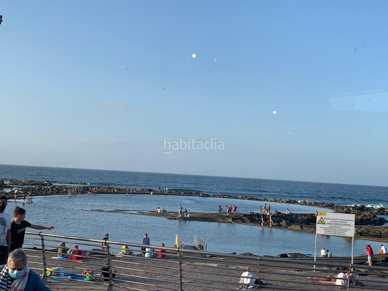 Foto 53a011bc-6e8c-4ef1-9460-5b6103454407. Piso en calle juan sebastian elcano 49 magnifica vivienda con jardín y terraza en complejo residencial Radazul en Rosario (El)
