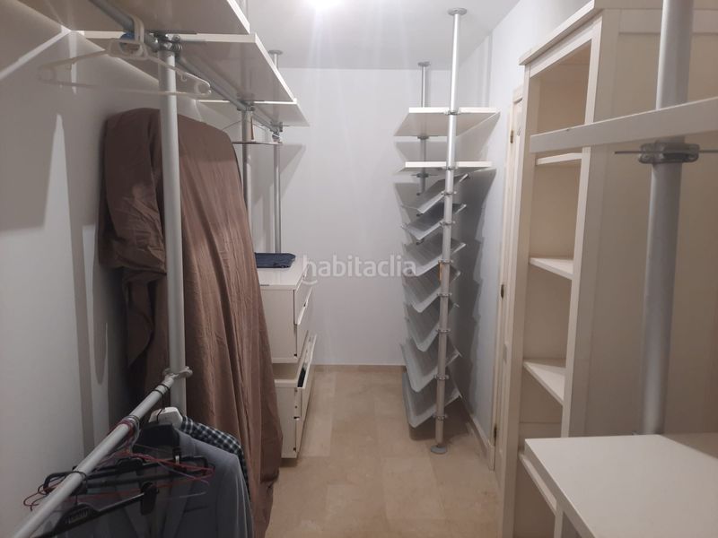 Foto 5d75e6a2-f8e5-45aa-9bdd-d6db7e8a6373. Piso en calle juan sebastian elcano 49 magnifica vivienda con jardín y terraza en complejo residencial Radazul en Rosario (El)