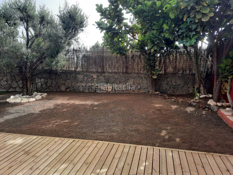 Foto 62830687-069b-49d0-8b54-c259878f165a. Piso en calle juan sebastian elcano 49 magnifica vivienda con jardín y terraza en complejo residencial Radazul en Rosario (El)
