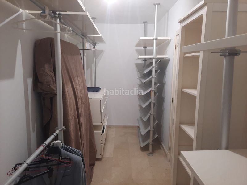Foto 733ec34d-8a2a-4531-906f-0db637a88e87. Piso en calle juan sebastian elcano 49 magnifica vivienda con jardín y terraza en complejo residencial Radazul en Rosario (El)