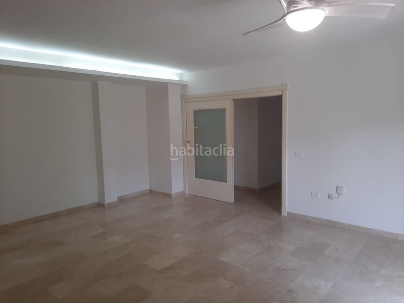 Foto 9bfda213-8842-4564-a0c8-4aa733ecad3c. Piso en calle juan sebastian elcano 49 magnifica vivienda con jardín y terraza en complejo residencial Radazul en Rosario (El)