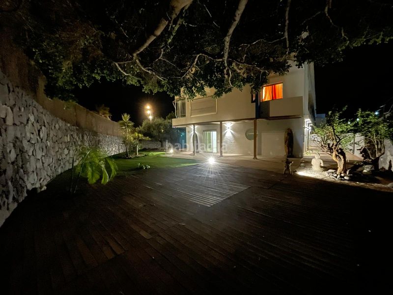 Foto 9d6ee36c-e818-4e7b-b5db-351b7e8cc22e. Piso en calle juan sebastian elcano 49 magnifica vivienda con jardín y terraza en complejo residencial Radazul en Rosario (El)