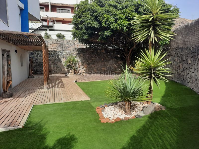 Foto d67a8d52-215b-47c9-a2ba-e710d366b50e. Piso en calle juan sebastian elcano 49 magnifica vivienda con jardín y terraza en complejo residencial Radazul en Rosario (El)