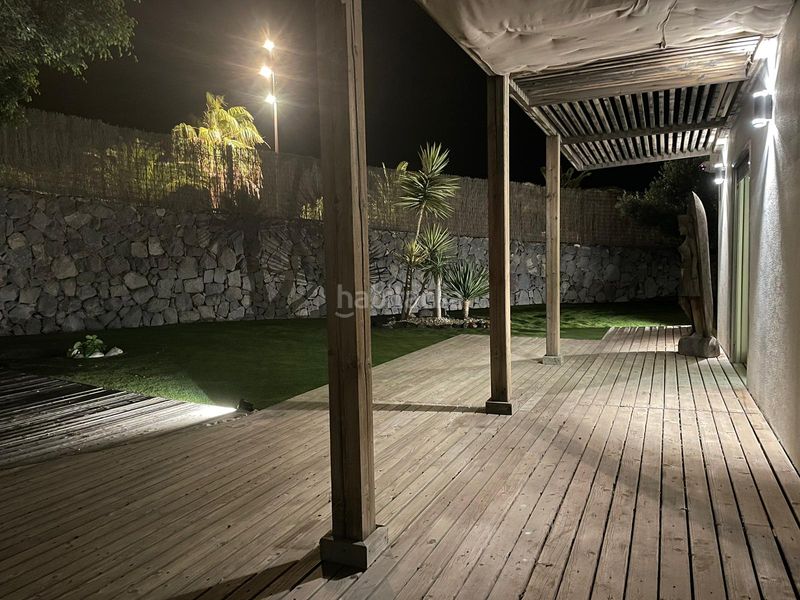 Foto e1fdfaad-98b3-4a23-9f58-e9c7217b3aec. Piso en calle juan sebastian elcano 49 magnifica vivienda con jardín y terraza en complejo residencial Radazul en Rosario (El)