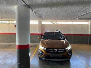 Parking coche en Calle juan sebasti�n el cano 28. Plaza de garaje en radazul