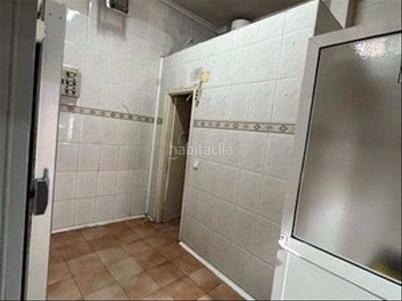 Foto 32c989d2-a726-4cd0-9772-8444e3a1bb7c. Lloguer local comercial a calle de villabáñez 29 a Valladolid