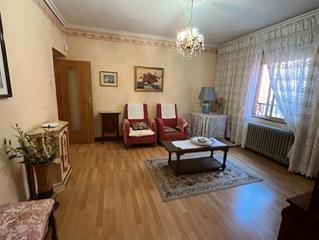 Appartement  Calle avestruz. Amplio piso para entrar a vivir en c/avestruz