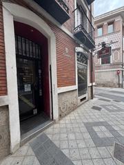 Local Comercial en Calle de Leopoldo Cano