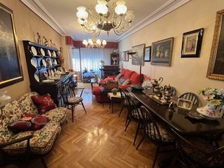 Piso  Calle de panaderos. Gran piso de 5 dormitorios junto a pza. españa en calle panadero