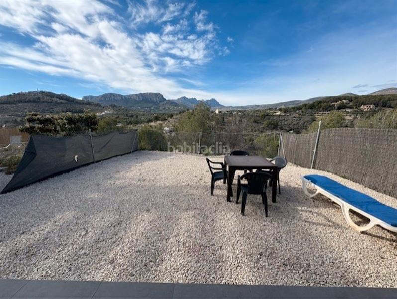 Foto 476923fd-4b97-450b-a1e2-92024e6a877c. Casa aparellada amb aparcament piscina a La Empedrola Calp