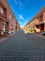 Chalet  Calle ignacio serrano. Gran chalet en covaresa