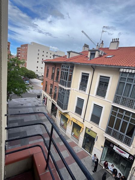 Foto 14abe5a0-798d-403d-9e05-39d56ef621da. Pis amb calefacció aparcament a Centro Valladolid