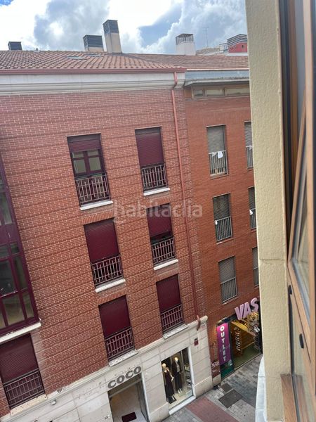 Foto b23875b0-6f43-4c19-b7fa-7ef6b8f08626. Pis amb calefacció aparcament a Centro Valladolid