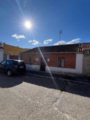 House  Calle mayor. Casa / chalet pareado en venta en calle mayor, la parrilla